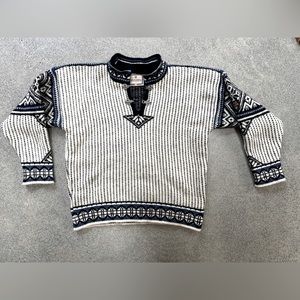 Vintage Dale of Norway Pewter Clasp Sweater 100% wool